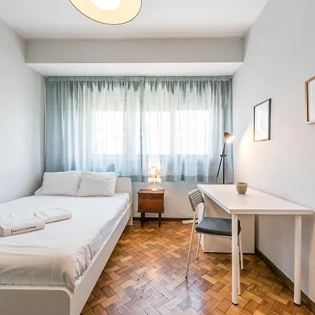 Guestready - Spacious In Centre * Porto